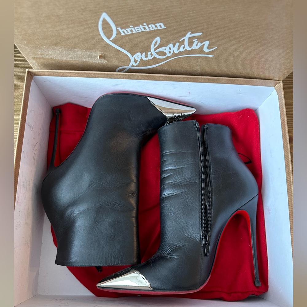 CHRISTIAN LOUBOUTINS Booties- Black Leather. Size 38.5 EXCELLENT Condition